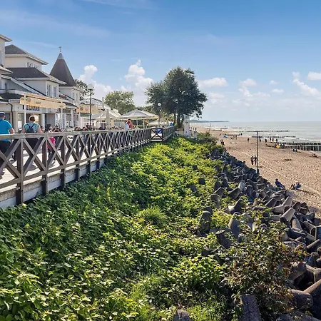 Lovely In With Wifi 別荘